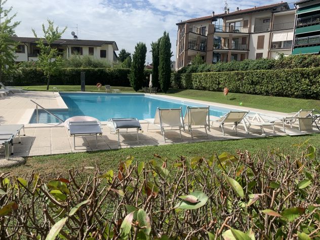 appartamento in vendita a Desenzano del Garda in zona Rivoltella