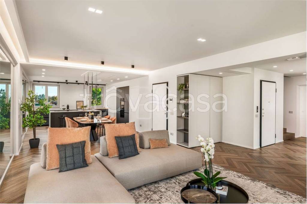 appartamento in vendita a Desenzano del Garda