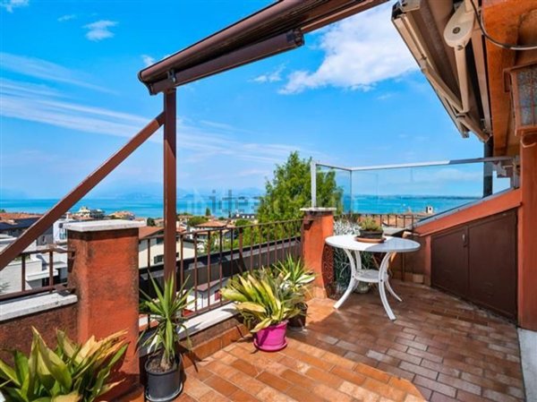 appartamento in vendita a Desenzano del Garda
