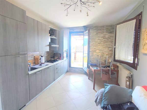 appartamento in vendita a Desenzano del Garda in zona San Pietro