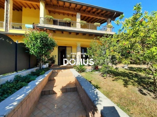 casa indipendente in vendita a Desenzano del Garda