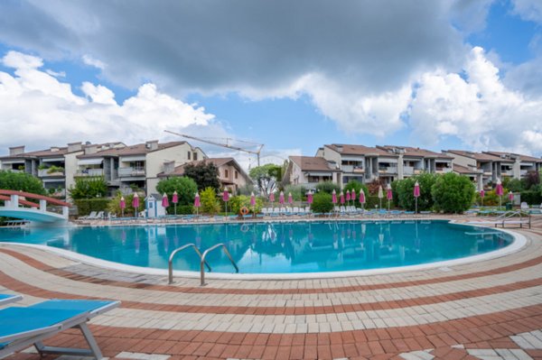 appartamento in vendita a Desenzano del Garda in zona Rivoltella