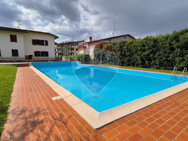 appartamento in vendita a Desenzano del Garda in zona Rivoltella