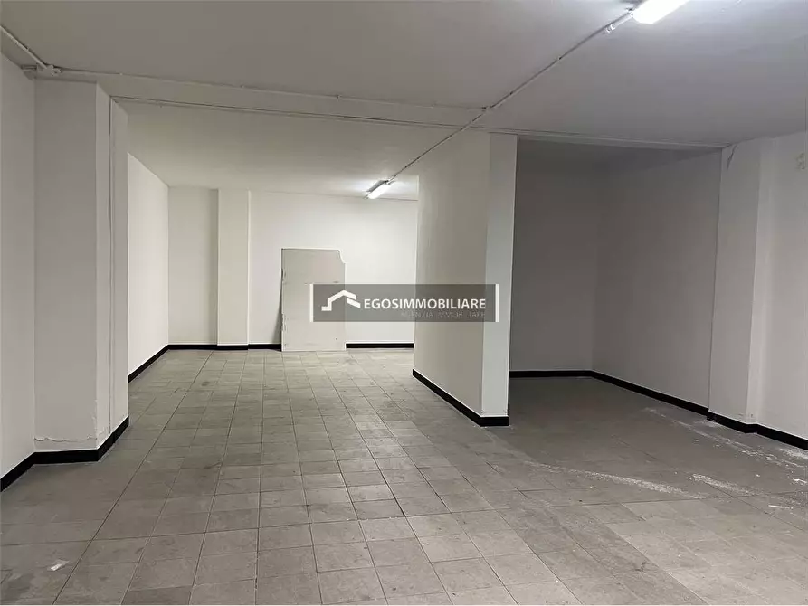 locale di sgombero in vendita a Desenzano del Garda