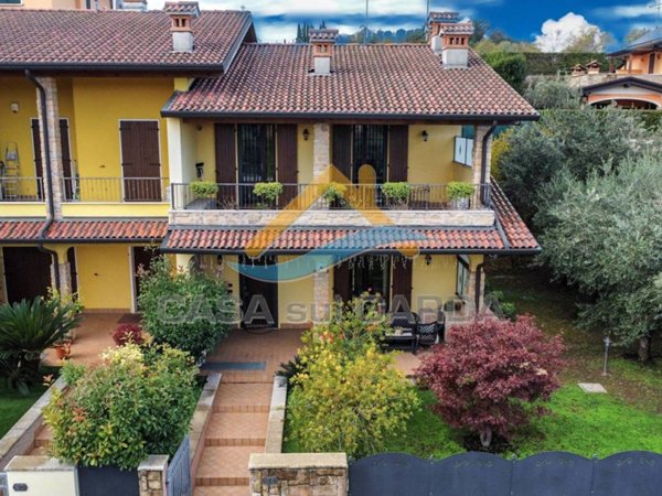 casa indipendente in vendita a Desenzano del Garda