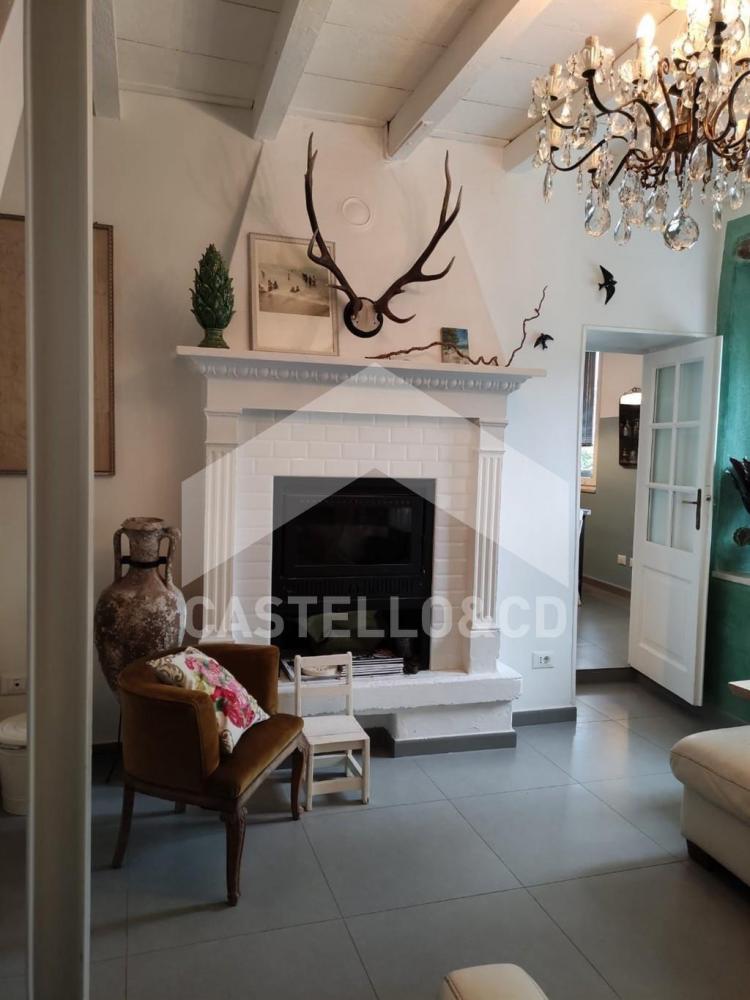 casa indipendente in vendita a Desenzano del Garda