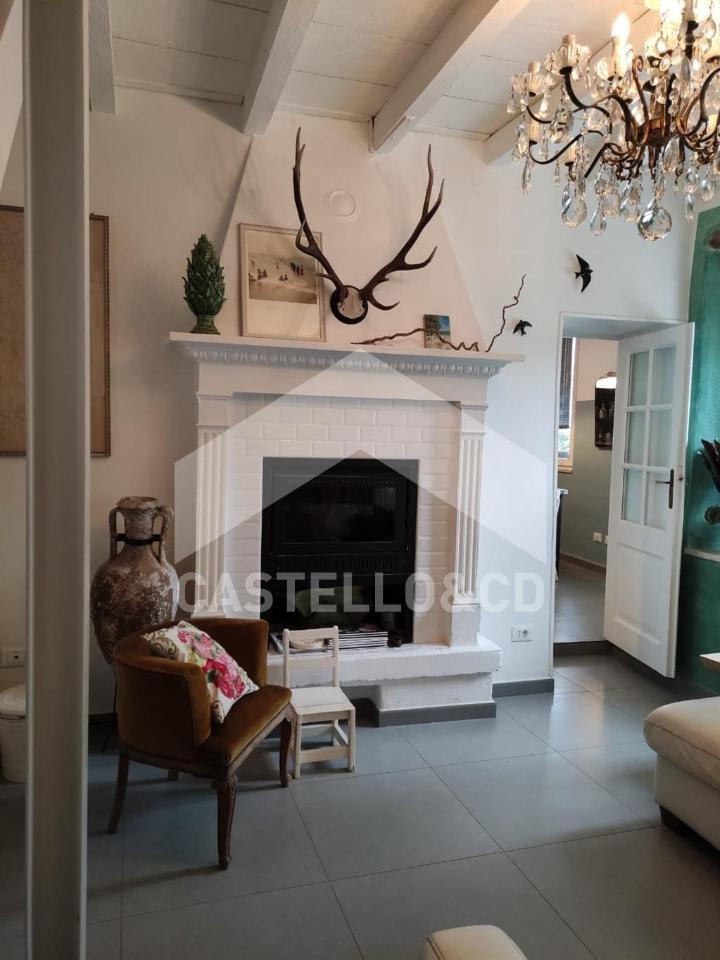 casa indipendente in vendita a Desenzano del Garda
