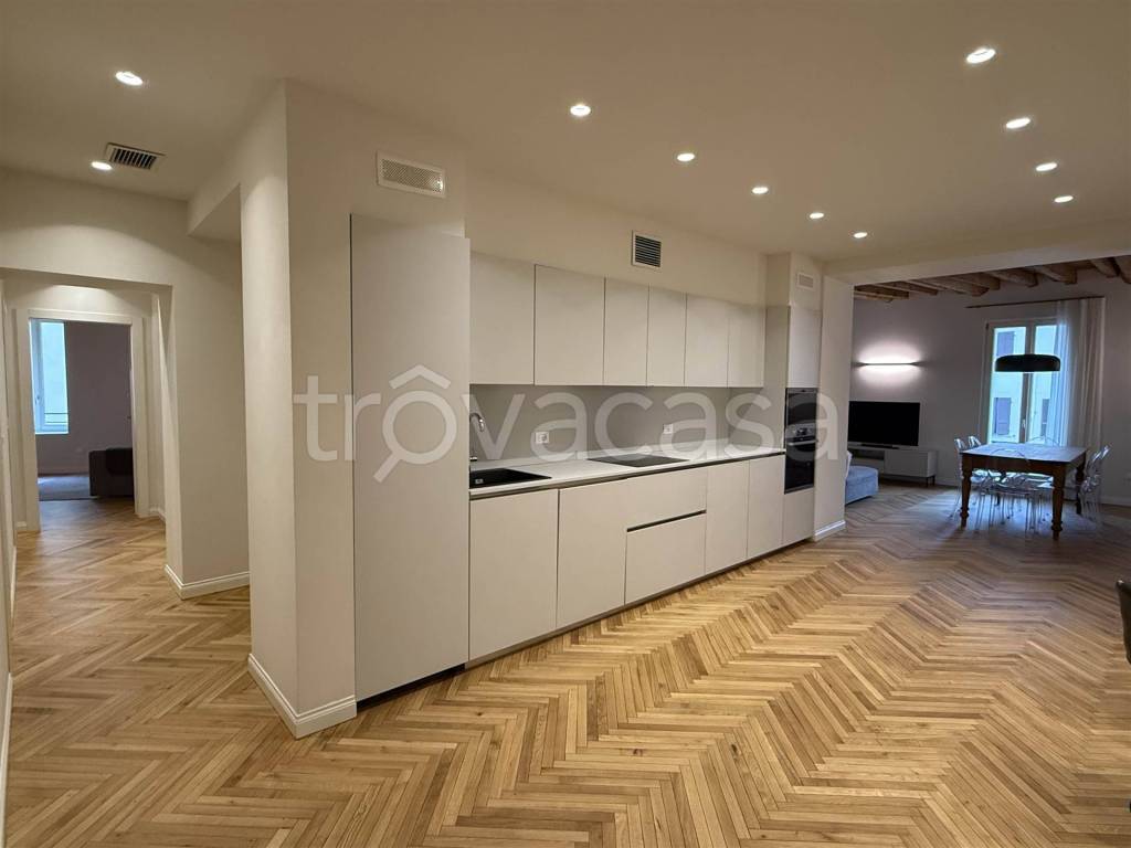 appartamento in vendita a Desenzano del Garda