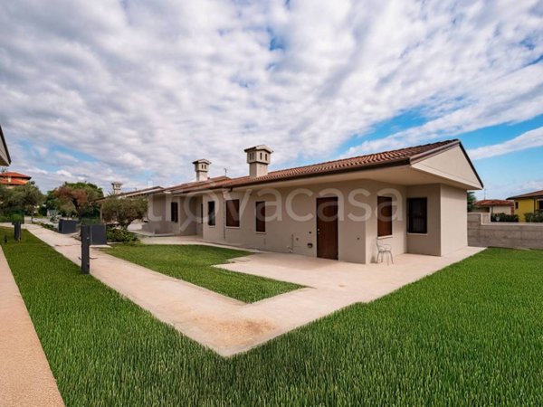 casa indipendente in vendita a Desenzano del Garda