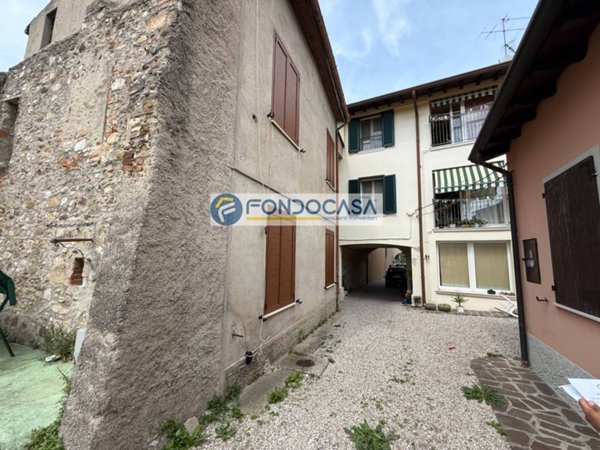 appartamento in vendita a Desenzano del Garda in zona Rivoltella