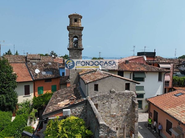 appartamento in vendita a Desenzano del Garda in zona Rivoltella