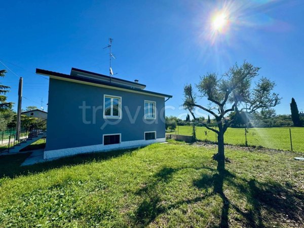 casa indipendente in vendita a Desenzano del Garda