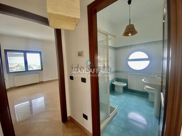 appartamento in vendita a Desenzano del Garda in zona Rivoltella