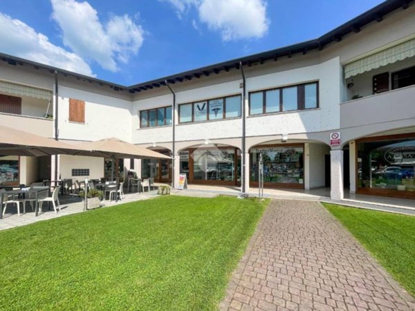 ufficio in vendita a Desenzano del Garda in zona San Martino della Battaglia