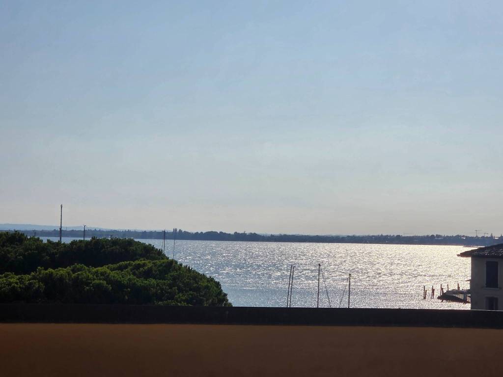 appartamento in vendita a Desenzano del Garda