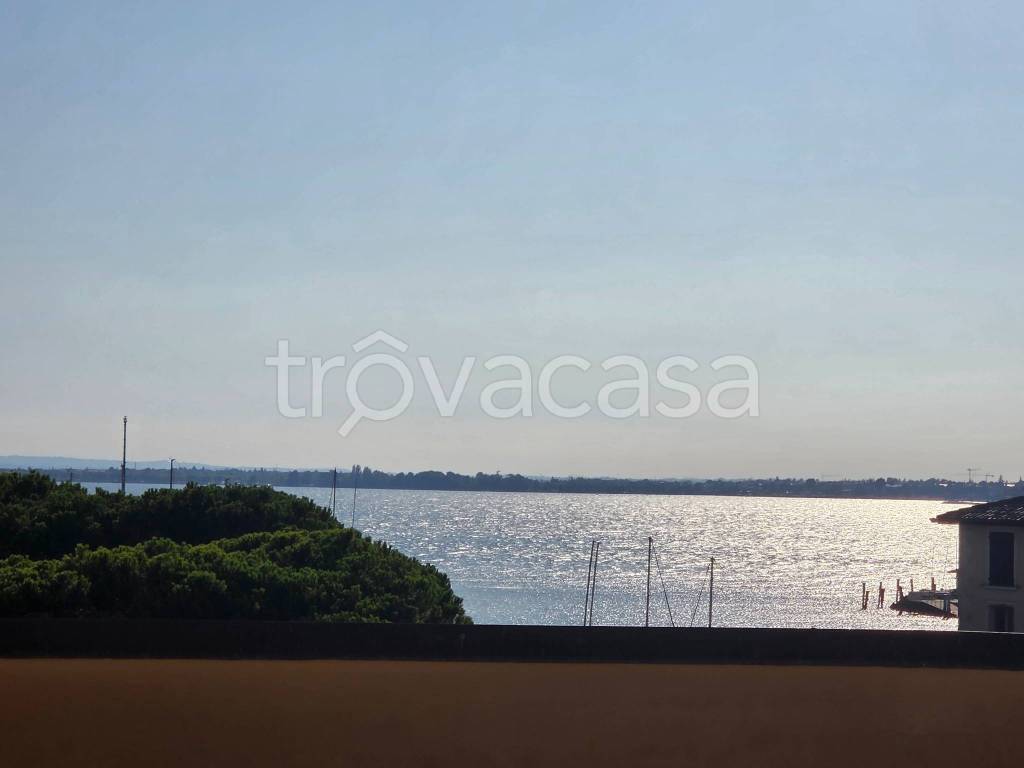 appartamento in vendita a Desenzano del Garda