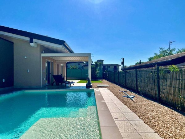 casa indipendente in vendita a Desenzano del Garda