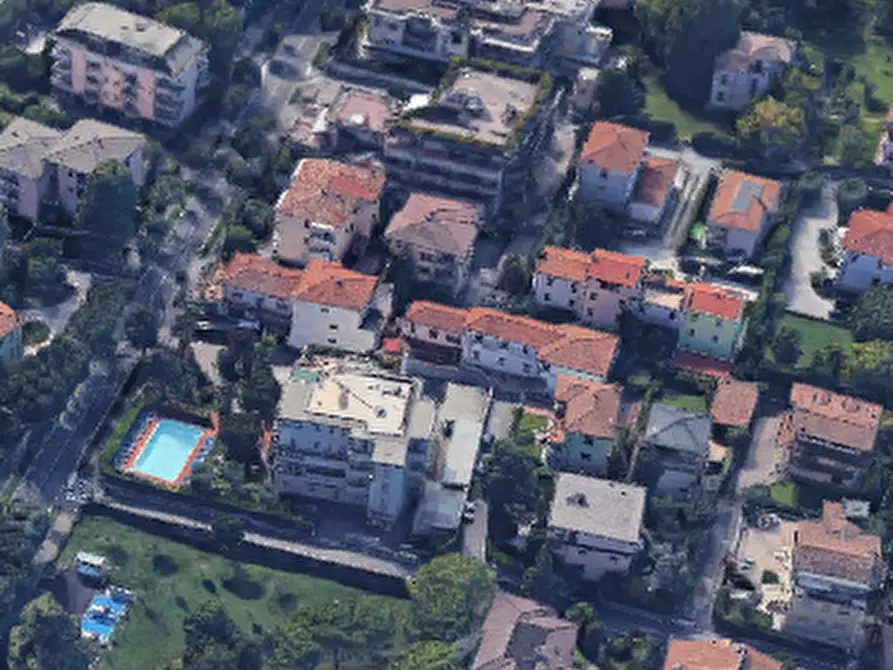casa indipendente in vendita a Desenzano del Garda