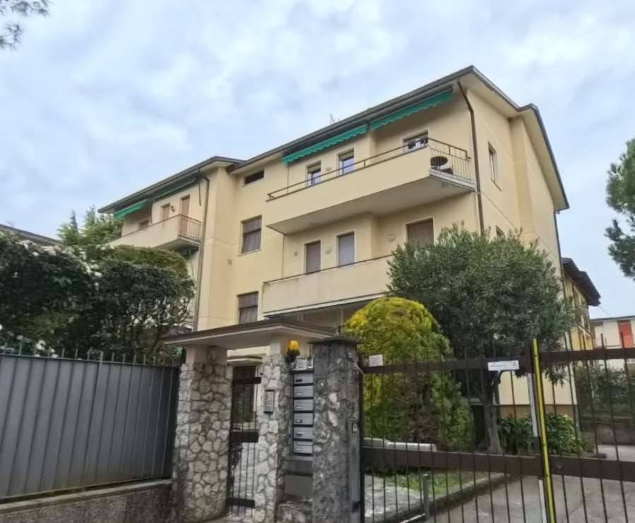 appartamento in vendita a Desenzano del Garda