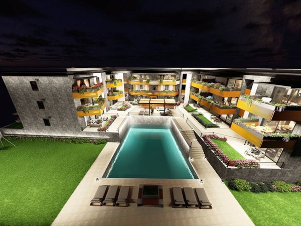 appartamento in vendita a Desenzano del Garda in zona Rivoltella