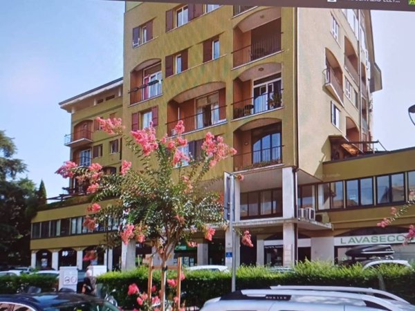 negozio in vendita a Desenzano del Garda