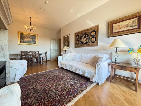 appartamento in vendita a Desenzano del Garda