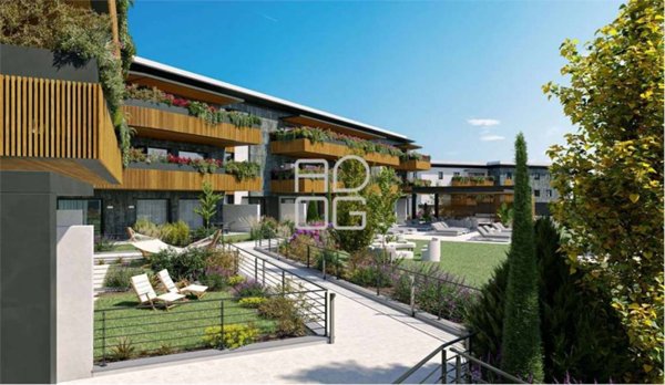 appartamento in vendita a Desenzano del Garda in zona Rivoltella