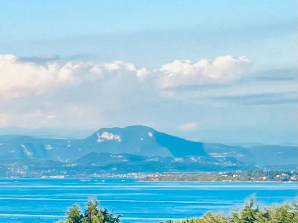 appartamento in vendita a Desenzano del Garda
