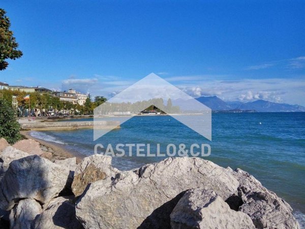 appartamento in vendita a Desenzano del Garda