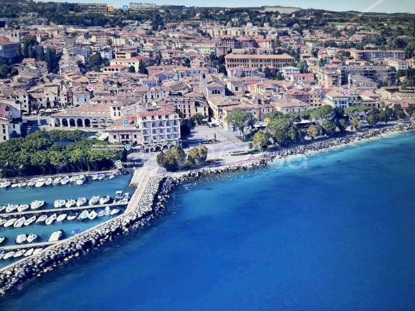 casa indipendente in vendita a Desenzano del Garda