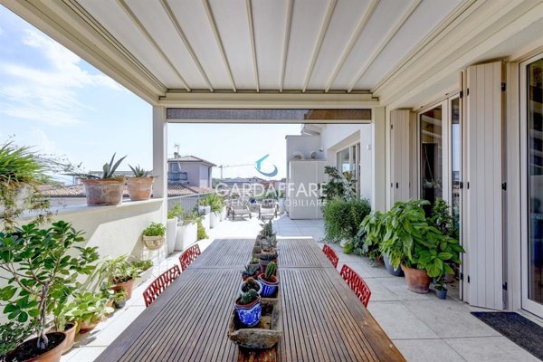 appartamento in vendita a Desenzano del Garda