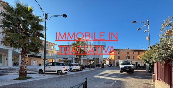 appartamento in vendita a Desenzano del Garda in zona Rivoltella