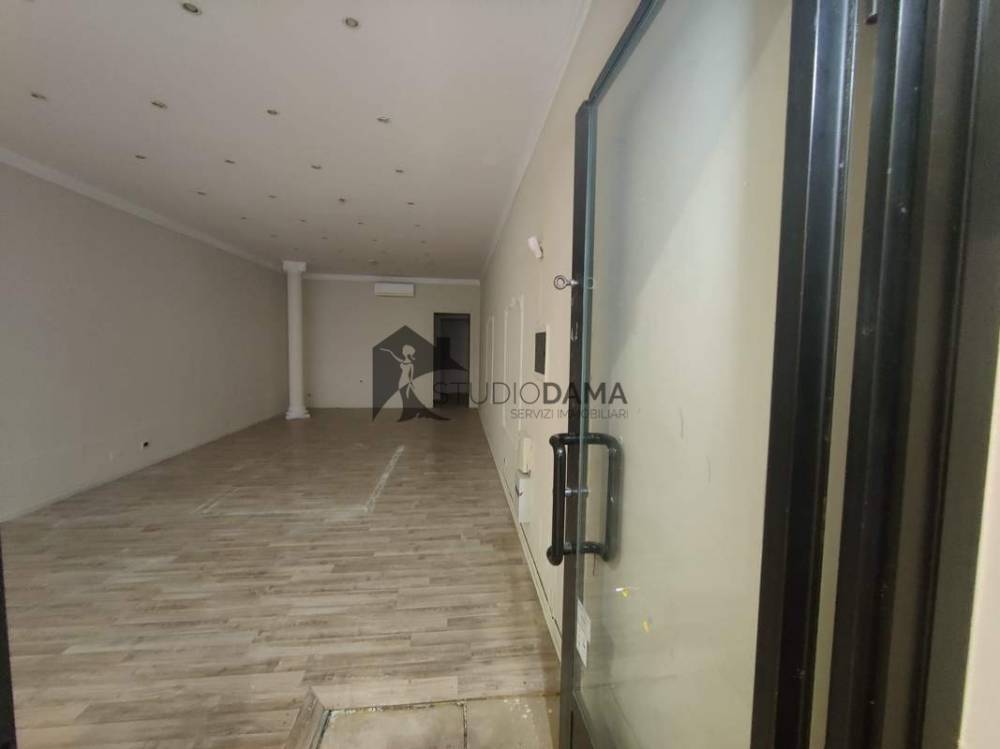 negozio in vendita a Desenzano del Garda