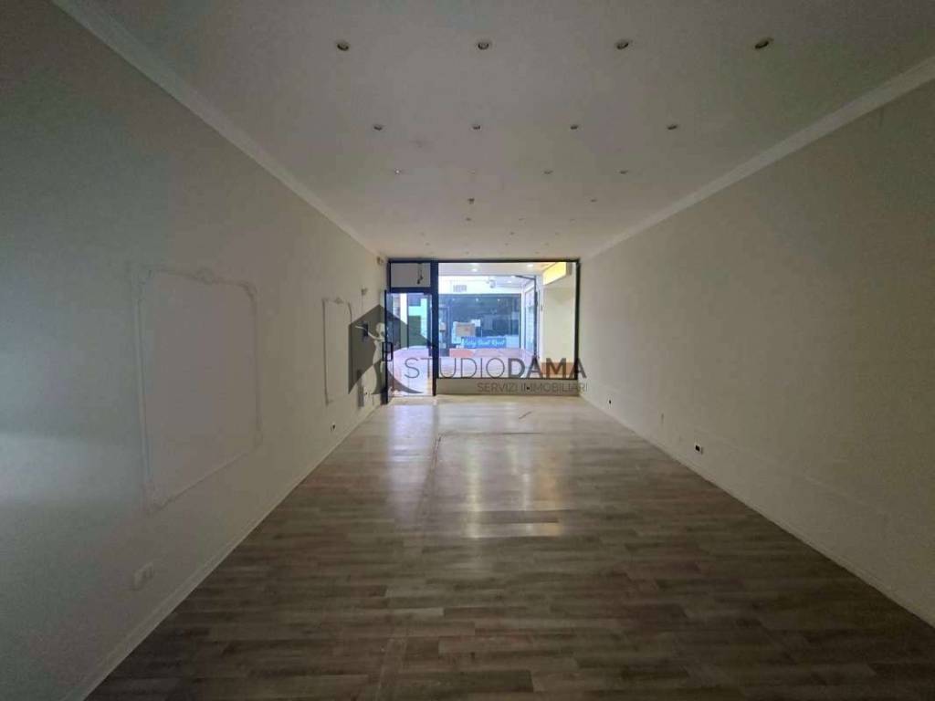 negozio in vendita a Desenzano del Garda