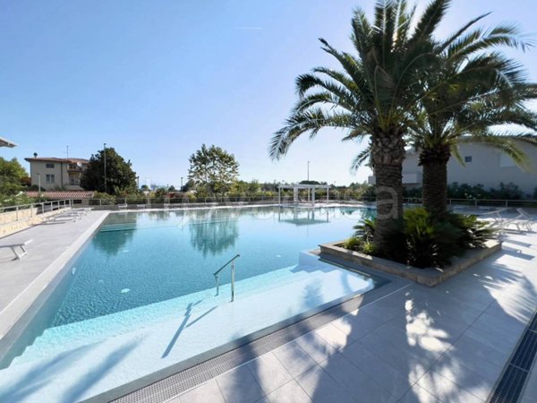 appartamento in vendita a Desenzano del Garda in zona Rivoltella