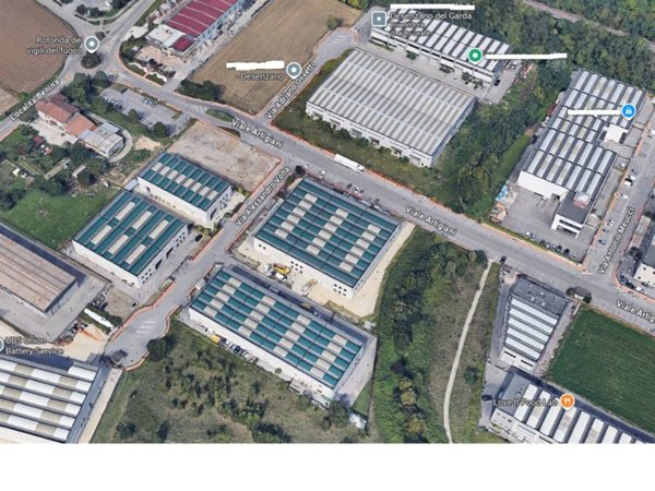 locale commerciale in vendita a Desenzano del Garda