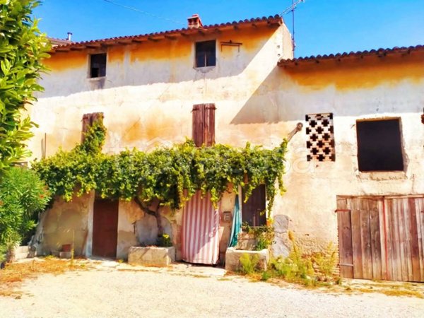 casa indipendente in vendita a Desenzano del Garda