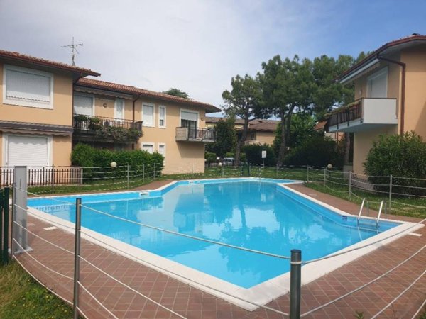 appartamento in vendita a Desenzano del Garda in zona Rivoltella