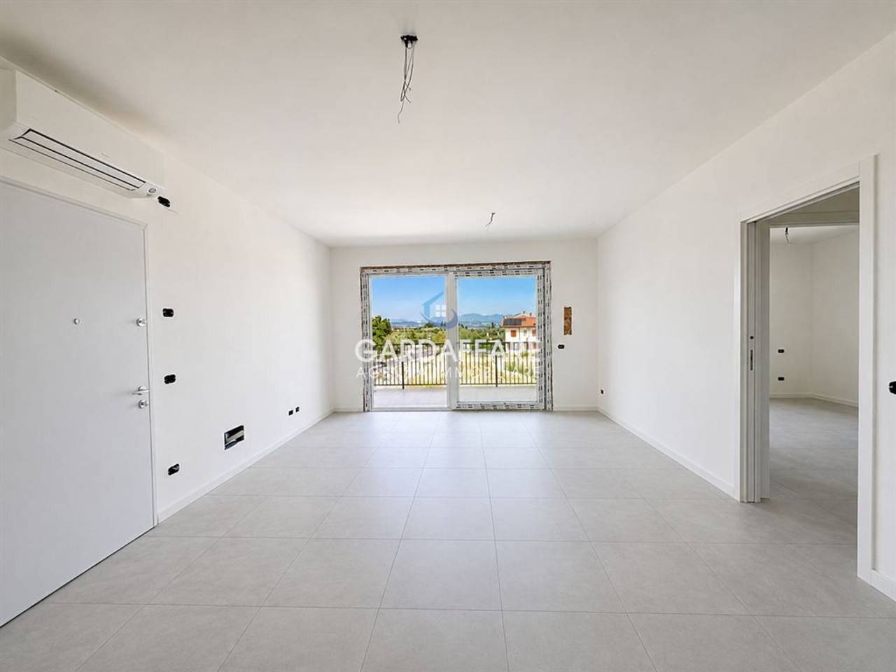 appartamento in vendita a Desenzano del Garda in zona Rivoltella