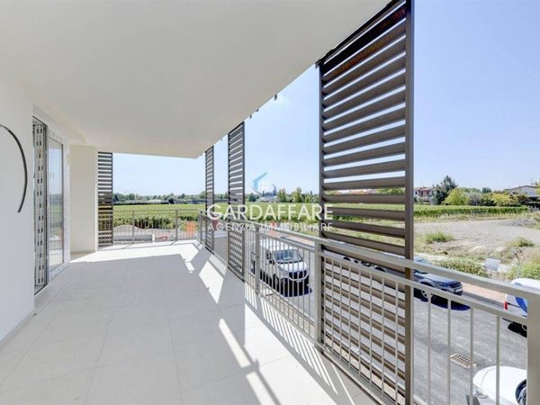 appartamento in vendita a Desenzano del Garda in zona Rivoltella