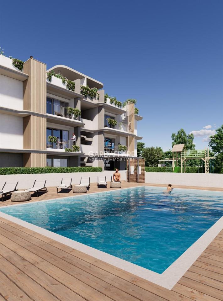 appartamento in vendita a Desenzano del Garda in zona Rivoltella