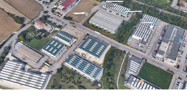 locale commerciale in vendita a Desenzano del Garda