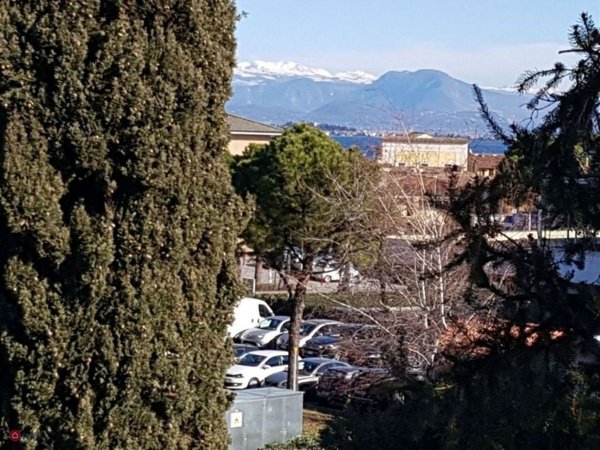 casa indipendente in vendita a Desenzano del Garda