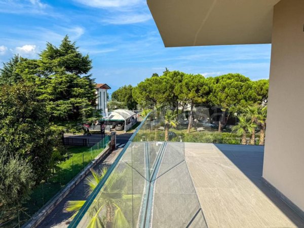 appartamento in vendita a Desenzano del Garda