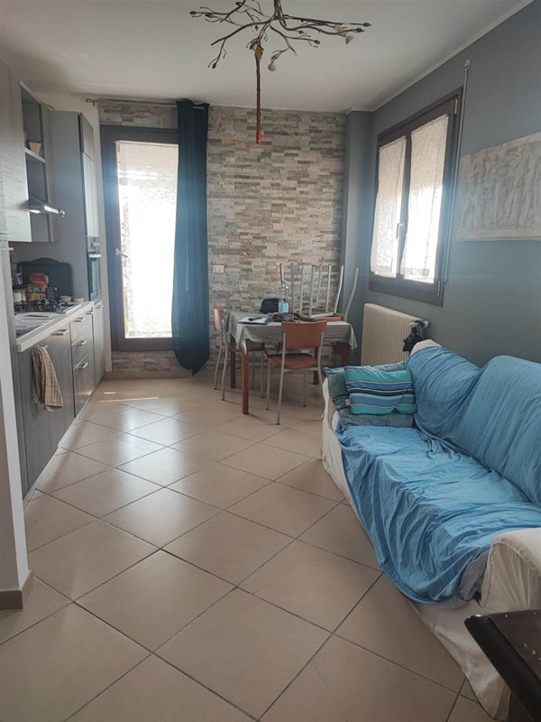 appartamento in vendita a Desenzano del Garda in zona San Pietro