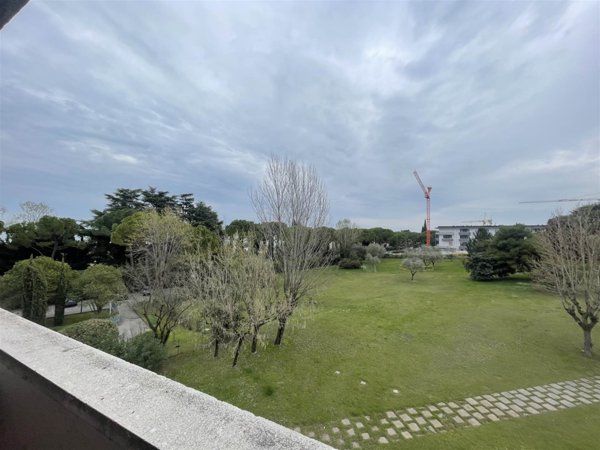 appartamento in vendita a Desenzano del Garda