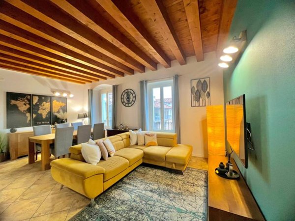 appartamento in vendita a Desenzano del Garda in zona Vaccarolo