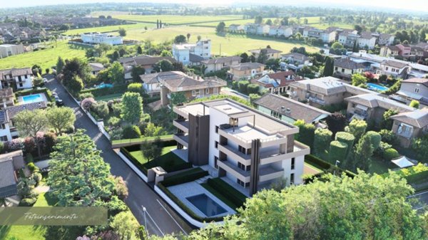 appartamento in vendita a Desenzano del Garda in zona Rivoltella