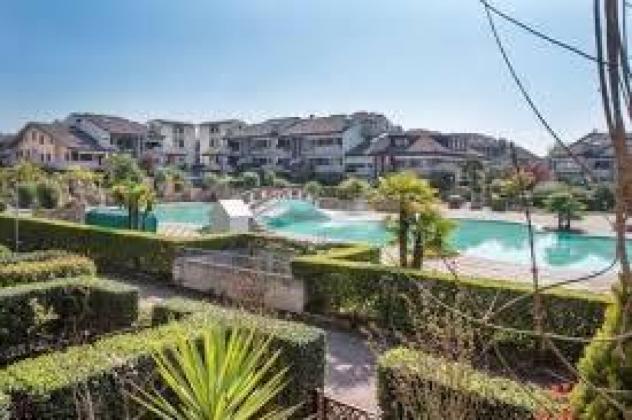 appartamento in vendita a Desenzano del Garda in zona Rivoltella