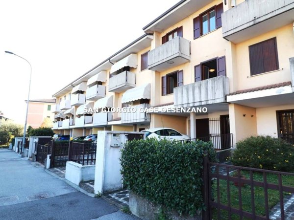 casa indipendente in vendita a Desenzano del Garda